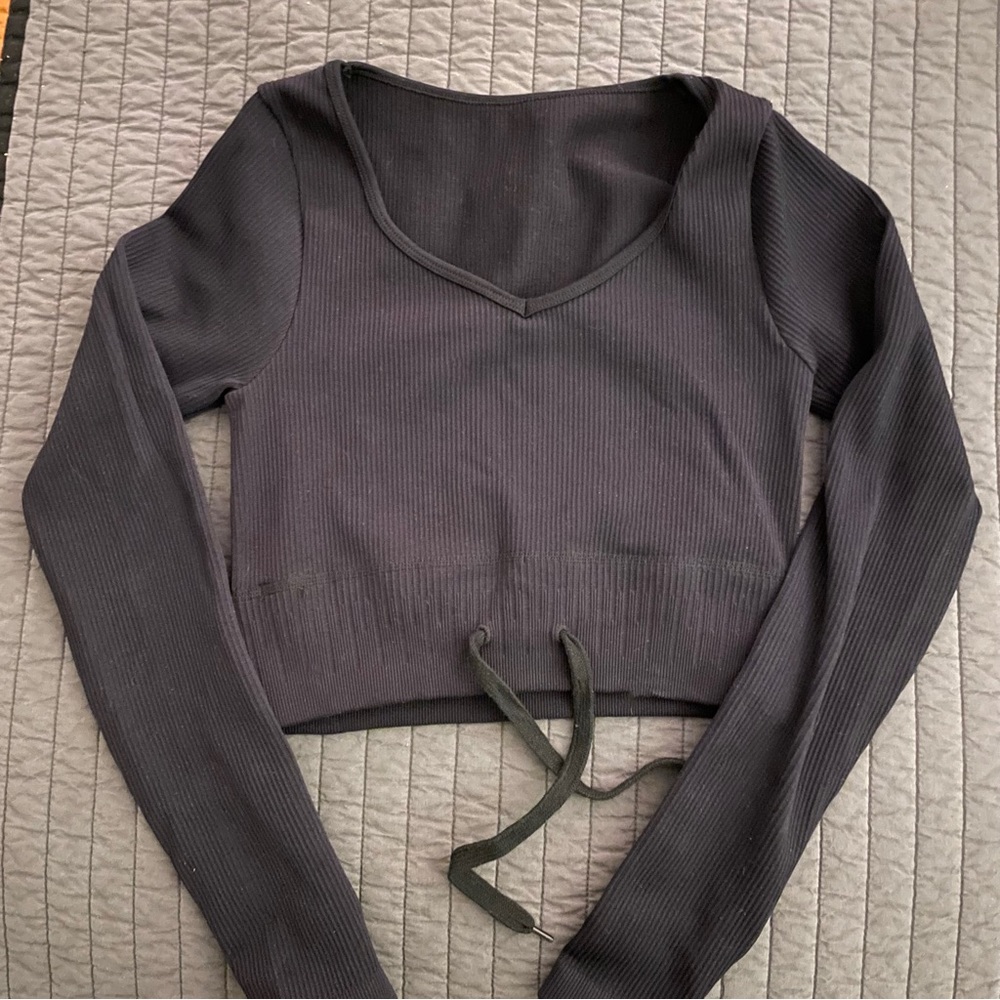 Knit cropped activewear top